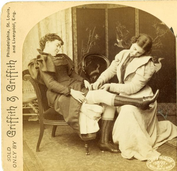 Victorian photograph depicting two women