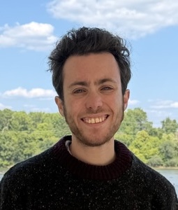 Headshot of Julian Falcone