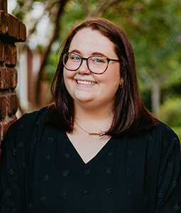 Headshot of Kate Snelson