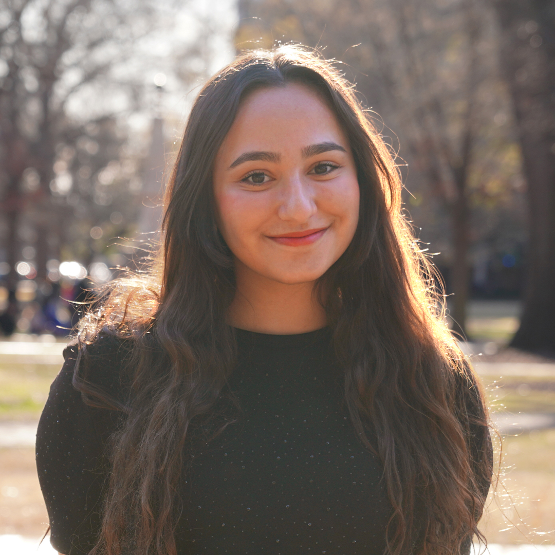 Andrea Elya headshot