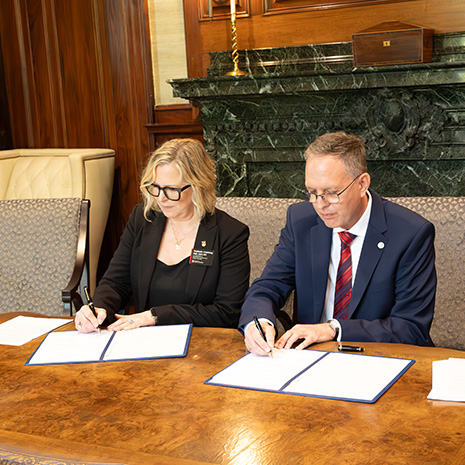 stephanie armstrong signs agreement with EVHN